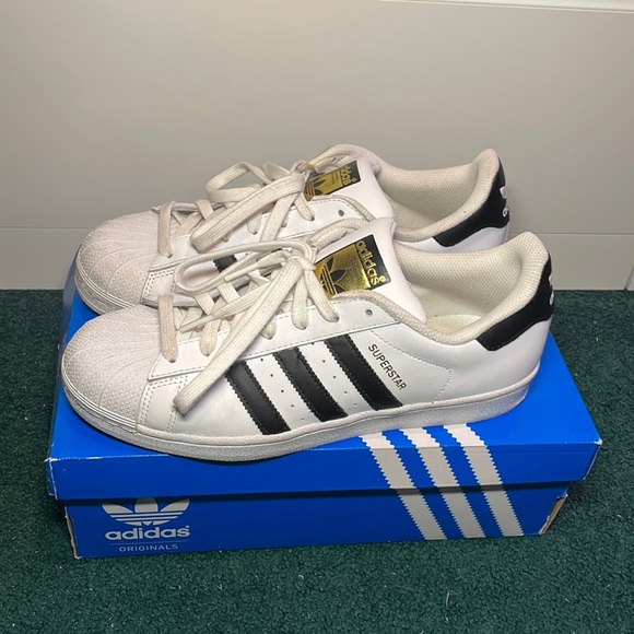 Adidas Superstar - Picture 1 of 5